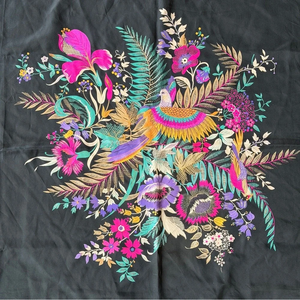 VINTAGE LUXURIOUS FLORAL BIRD SHAWL SCARF HAND ROLLED OLD MONEY COCKTAIL PARTY